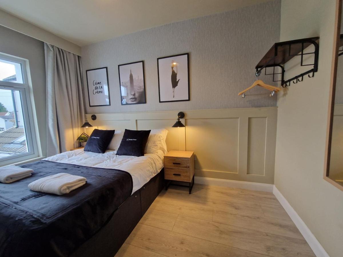 3 Bedroom Stylish Home Merthyr เมอเทอร์ทิดฟิล ภายนอก รูปภาพ